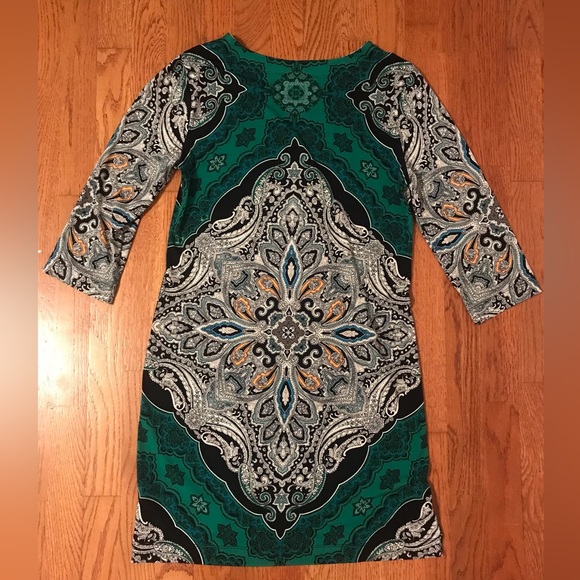 Fitted Stylish Dress - Picture 3 of 4